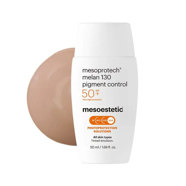 mesoprotech melan 130 pigment control SPF 50+ Flasche und Produkttextur, erhältlich bei Mel’s Beauty & Academy in 5212 Hausen AG
