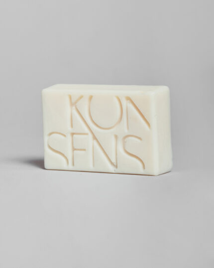 KONSENS MOISTURIZING NATURAL SOAP – Handgemachte Seife mit intensiver Feuchtigkeitspflege.